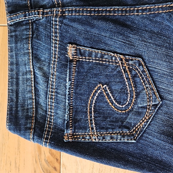 Silver Jeans AIKO Skinny in Dark Wash Blue Denim, Size 27 - Picture 5 of 16